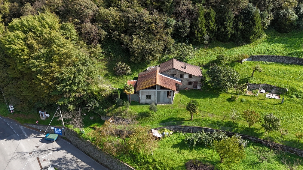 Terreno edificabile con deposito convertibile in abitazione – Ceto (BS)