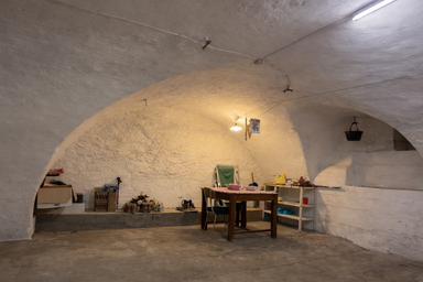 1799E761-F883-42DE-B5B7-41367C648514